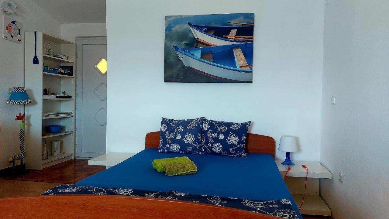 Arts Room Jasmina With Sea View Bikers And Pets Are Welcome Starigrad Paklenica Esterno foto