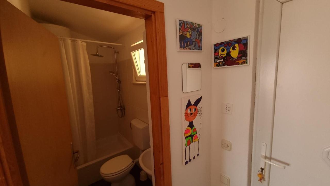 Arts Room Jasmina With Sea View Bikers And Pets Are Welcome Starigrad Paklenica Esterno foto